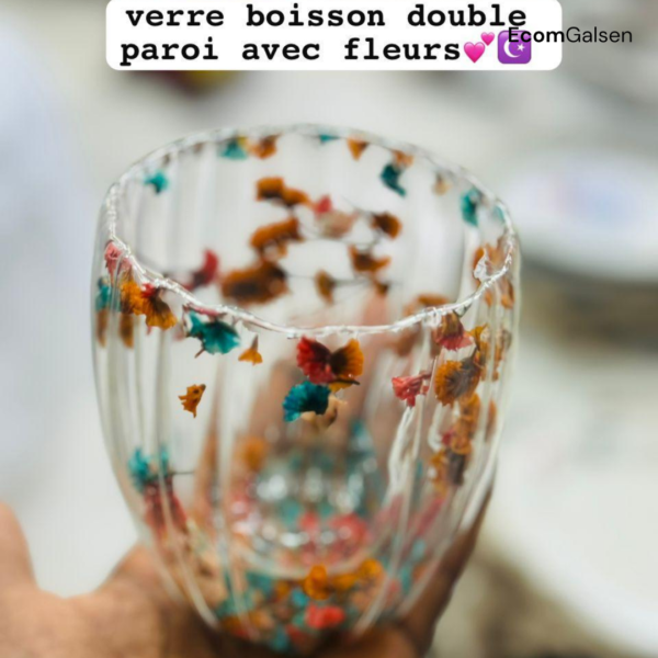 Tasse à double paroi avec fleurs séchées : Élégance et fraîcheur à chaque gorgée – Image 5